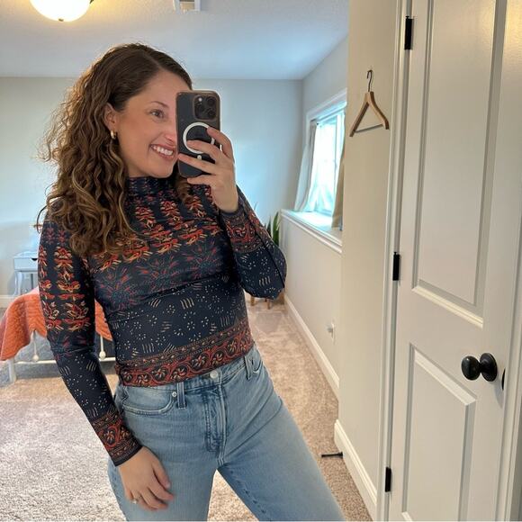 Hunter Bell Blue Orange Red Printed Turtleneck Long Sleeve Top Small - Picture 5 of 13